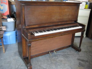 Amazing makeover of an upright piano. #FFFC